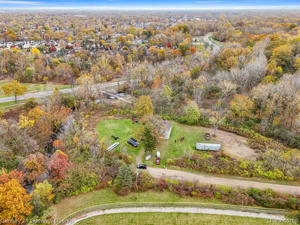 8004 N Farmington Road, Westland, MI — Photo 48