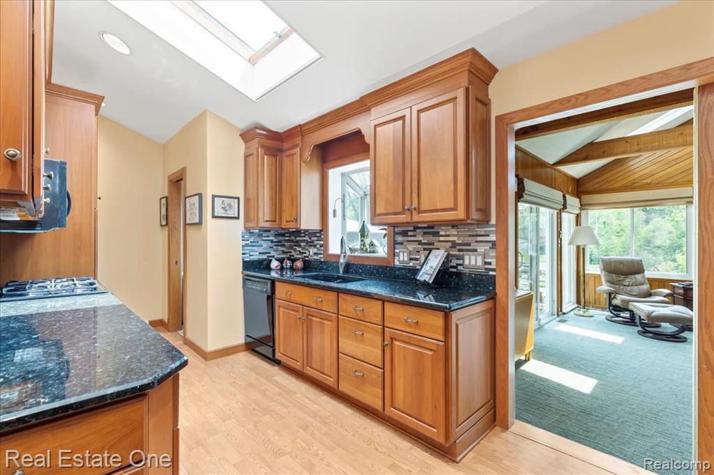 5900 Wellington Drive, Clarkston, MI — Photo 23