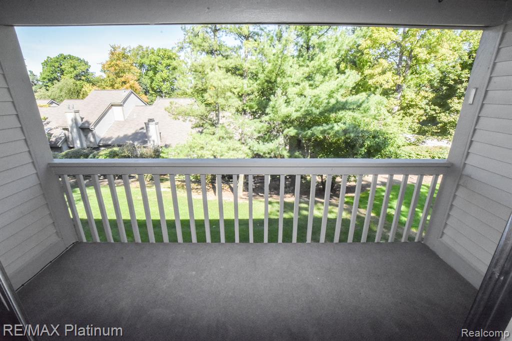 900 RIDGE, Brighton, MI 48116 — Photo 11
