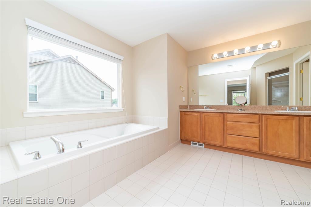 17017 BOULDER Drive, Northville, MI 48168 — Photo 57