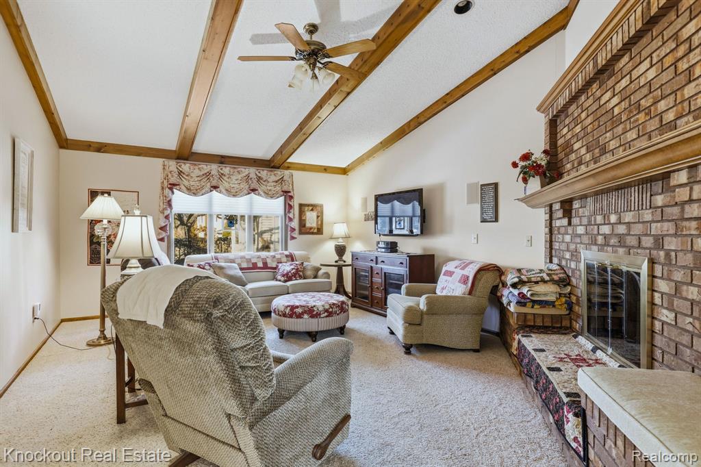 686 Willow Lane, Frankenmuth, MI 48734 — Photo 11