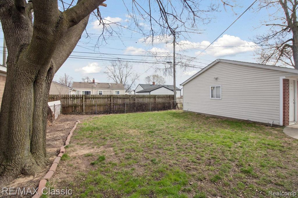 832 VAN SULL Street, Westland, MI — Photo 38