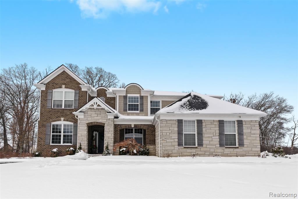 4522 Twin Beach Court, West Bloomfield, MI 48323 — front exterior