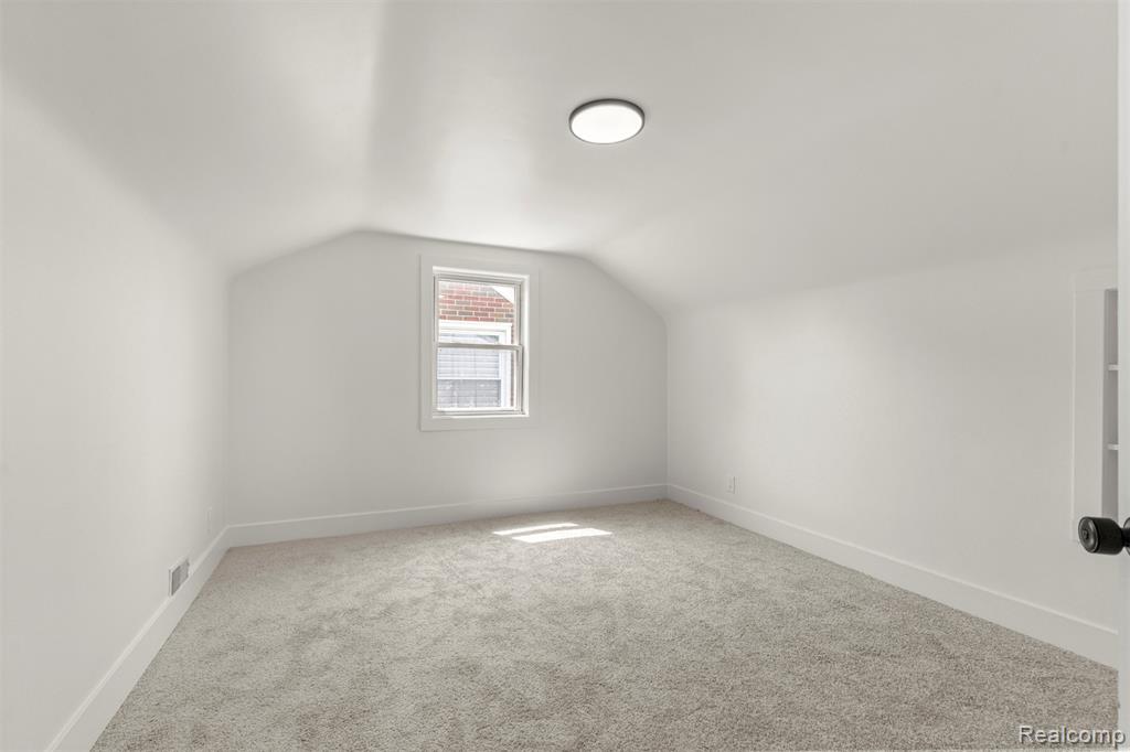 6047 Yinger Avenue, Dearborn, MI 48126 — Photo 24
