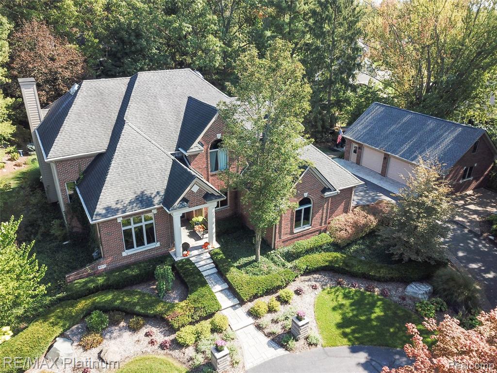 4215 Rolling Pines Court, Commerce Twp, MI 48382 — front exterior