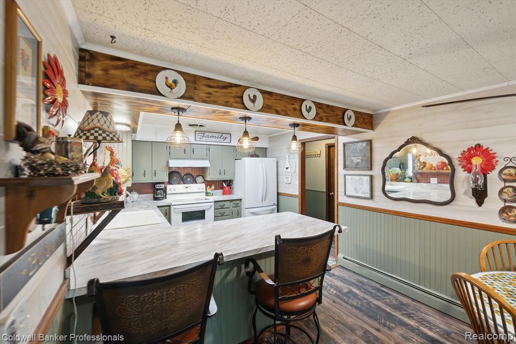 6479 W Court Street, Flint, MI 48532 — Photo 8