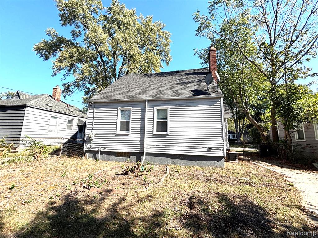 747 Gardendale Street, Ferndale, MI 48220 — Photo 12