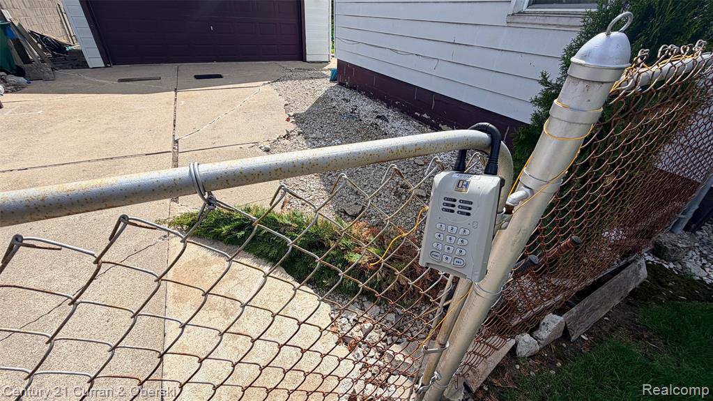 2208 Belton Street, Garden City, MI — Photo 4