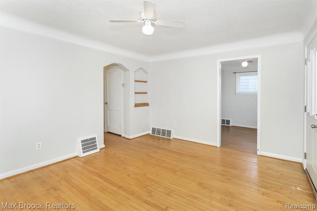 508 DEWEY Street, Royal Oak, MI 48067 — Photo 4