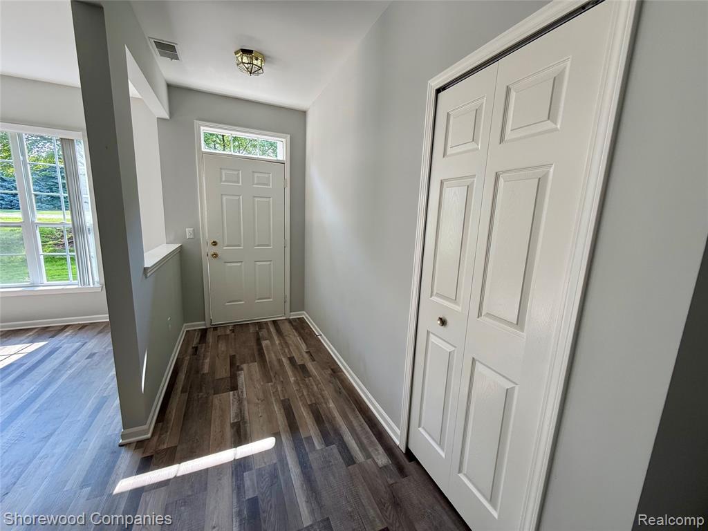 45736 Warwick Drive, Macomb, MI 48044 — Photo 3