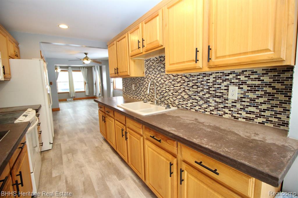 301 N Fitch Street, Durand, MI 48429 — Photo 6