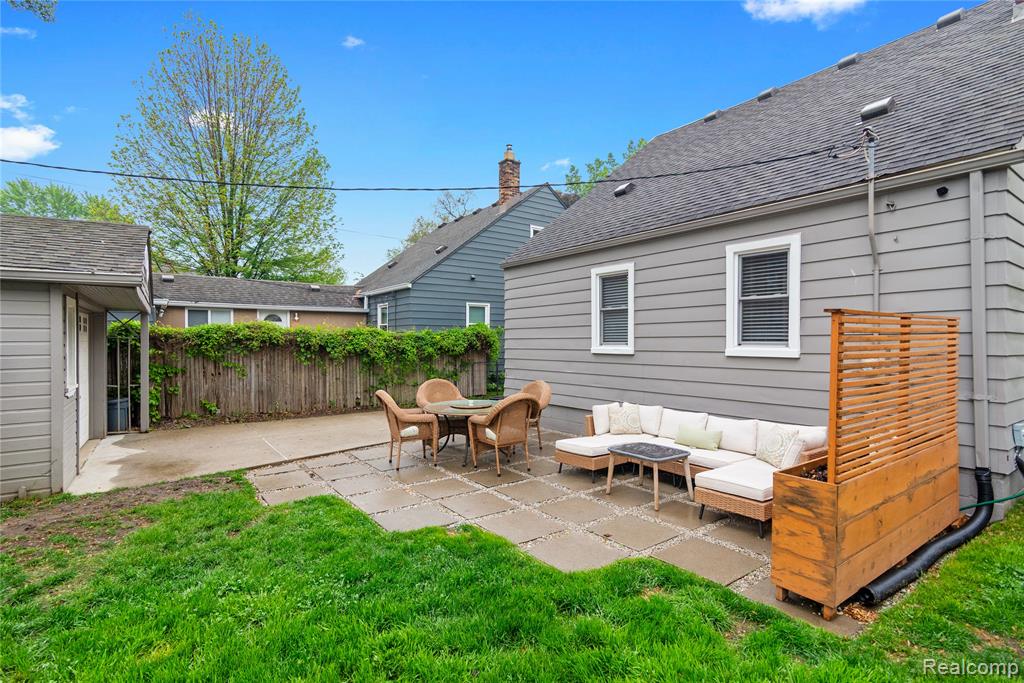 606 N Dorchester Avenue, Royal Oak, MI 48067 — Photo 31