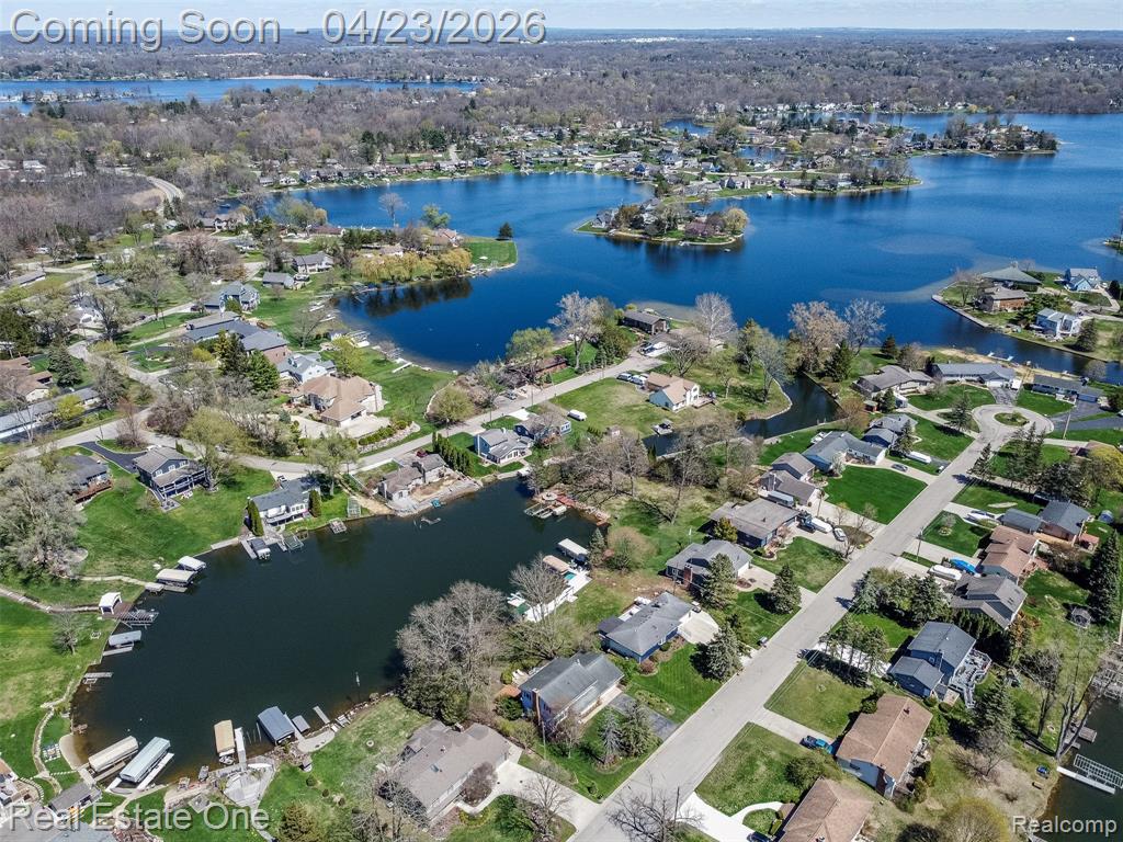 10420 Cedar Point Drive, White Lake, MI — Photo 4