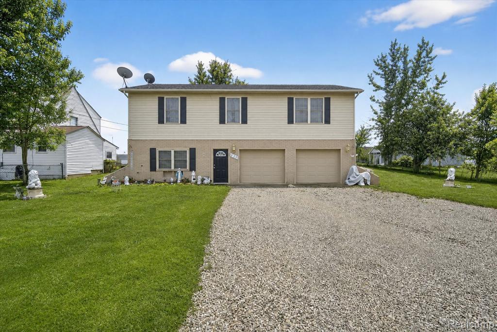 6198 Brancheau Road, Newport, MI 48166 — Photo 9
