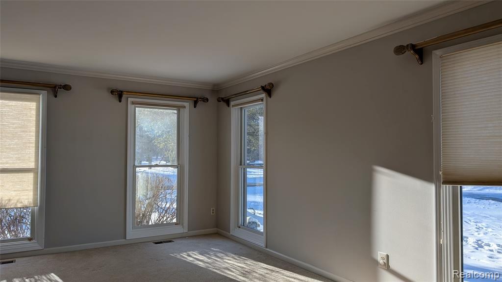 4912 OAK RIVER Drive, Troy, MI 48098 — Photo 8