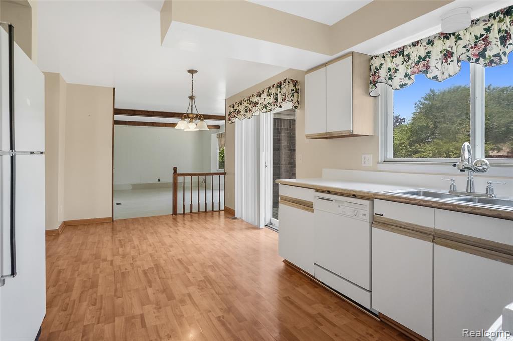 822 Keaton Drive, Troy, MI 48098 — Photo 6