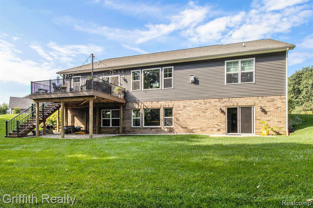 8285 MEADOW CREEK Lane, Pinckney, MI 48169 — Photo 43