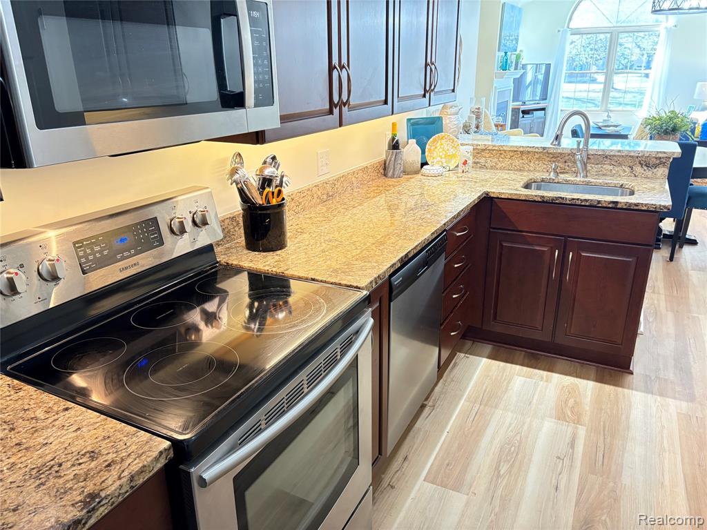 607 Perry Creek Drive, Grand Blanc, MI 48439 — Photo 23