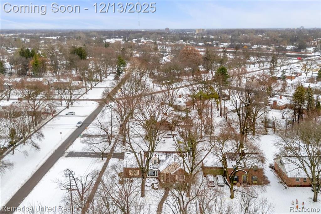 27510 California Drive SE, Lathrup Village, MI 48076 — Photo 39