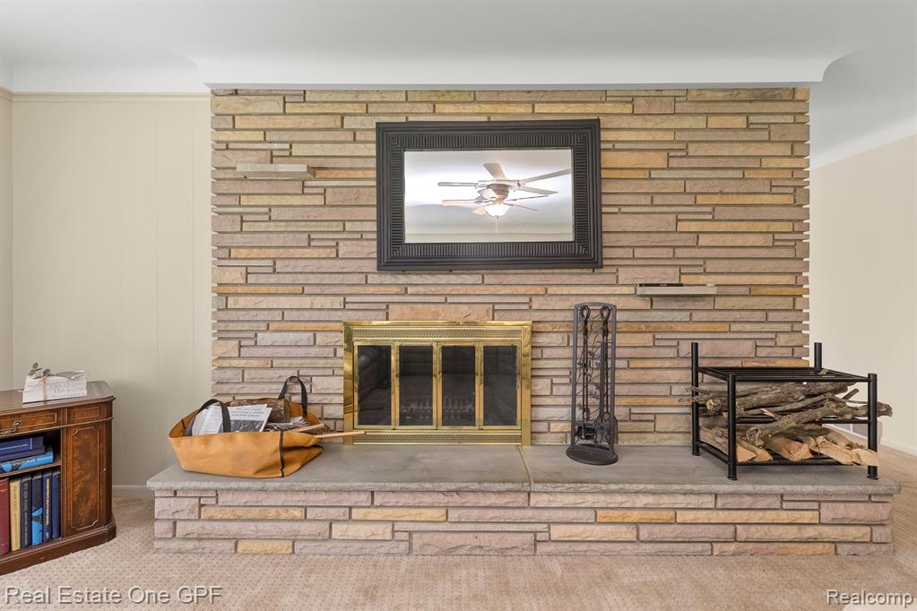 60 MOORLAND Drive, Grosse Pointe Shores, MI 48236 — Photo 18