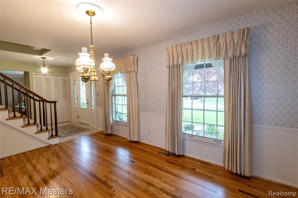 21879 Canterbury Avenue, Grosse Ile, MI 48138 — Photo 4