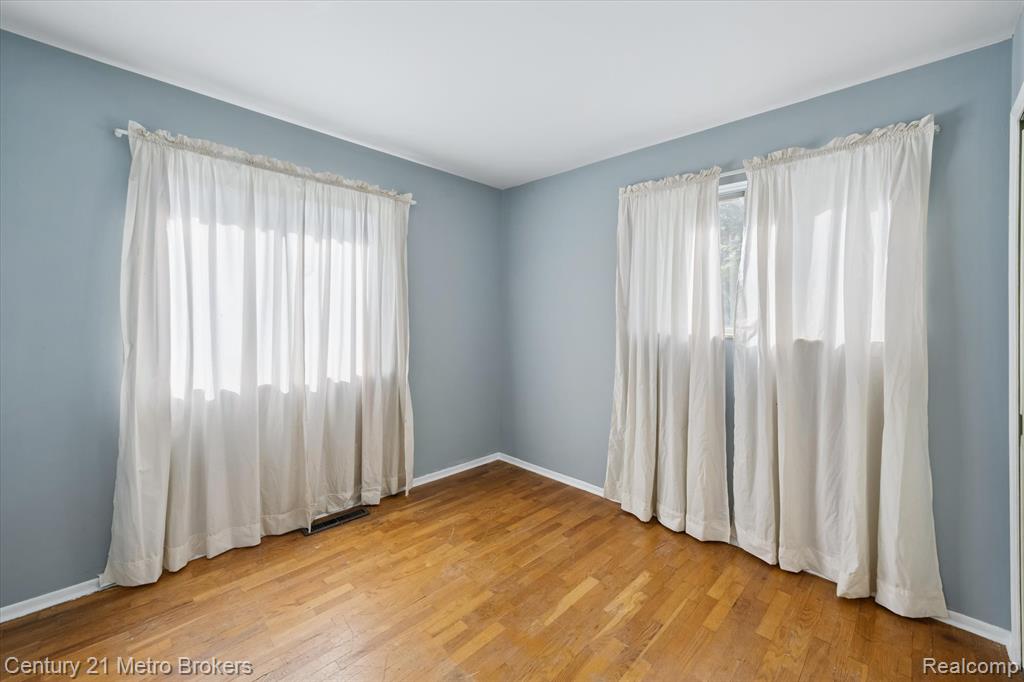 4460 Torrey Road, Flint, MI 48507 — Photo 17
