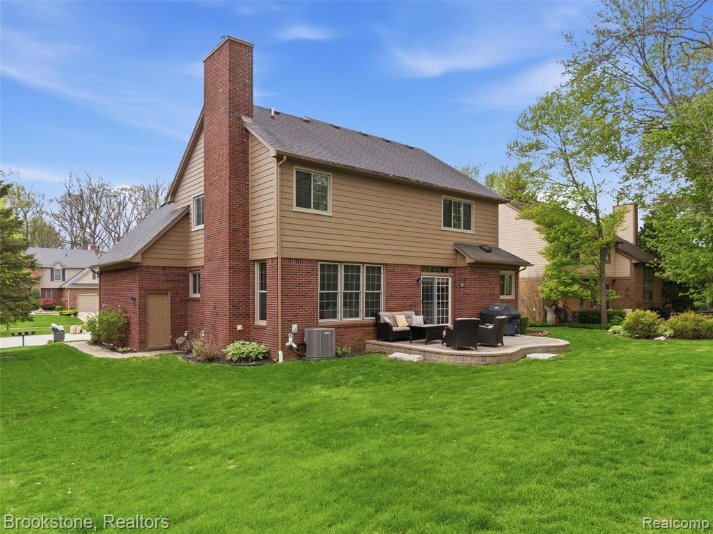 722 Lake Ridge Road, Rochester Hills, MI 48307 — Photo 3