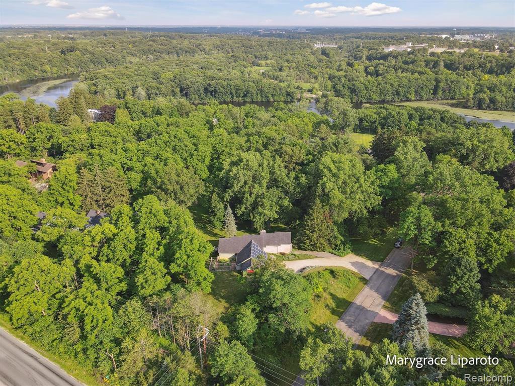 2172 Anns Way, Ann Arbor, MI 48105 — Photo 57