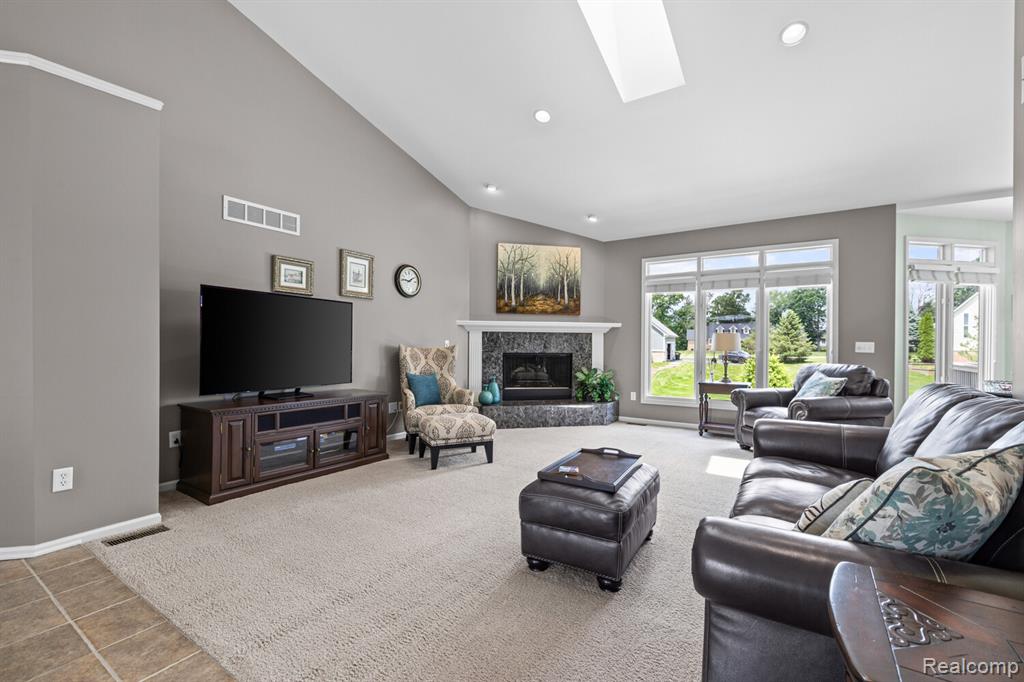 1131 Thorn Ridge Drive, Howell, MI 48843 — Photo 6