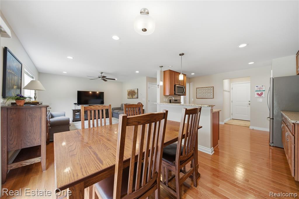 8915 Gittins Street, Commerce Twp, MI 48382 — Photo 8