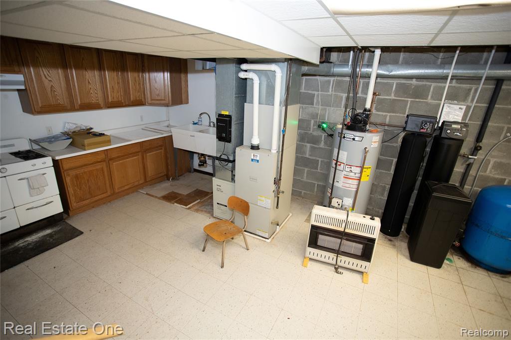 246 Nicklas Court, Oxford, MI 48371 — Photo 59