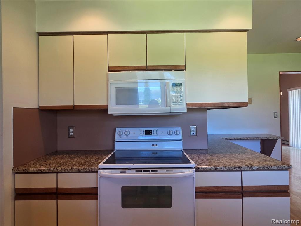 3296 Swarthout Road, Pinckney, MI 48169 — Photo 14