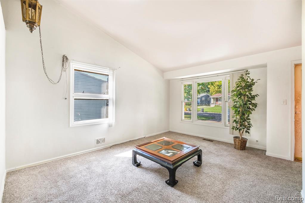 5722 Susan Street, Flint, MI 48505 — Photo 5