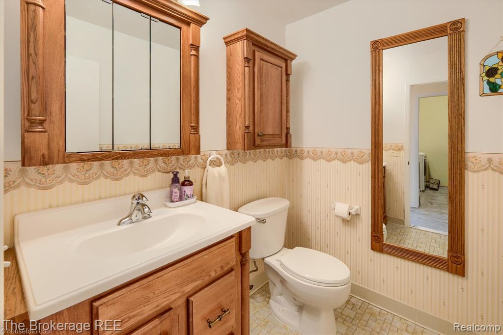 9538 Fenhill Drive, Grand Blanc, MI 48439 — Photo 22