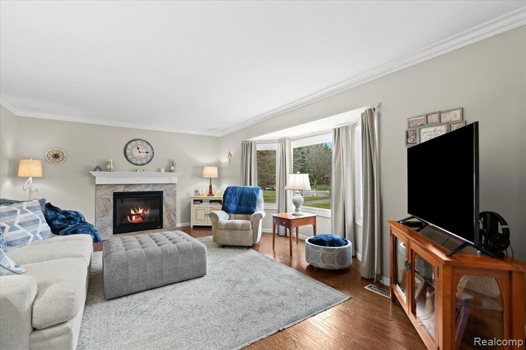 80 GROVELAND Drive, Howell, MI 48843 — Photo 4