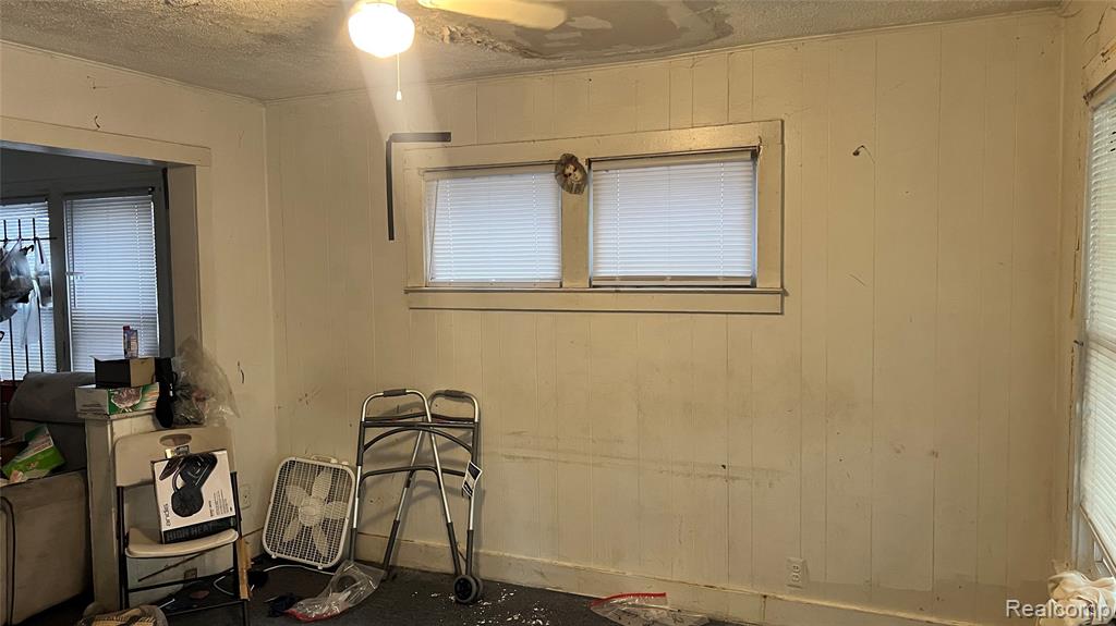 15868 Parkside Street - Photo 4