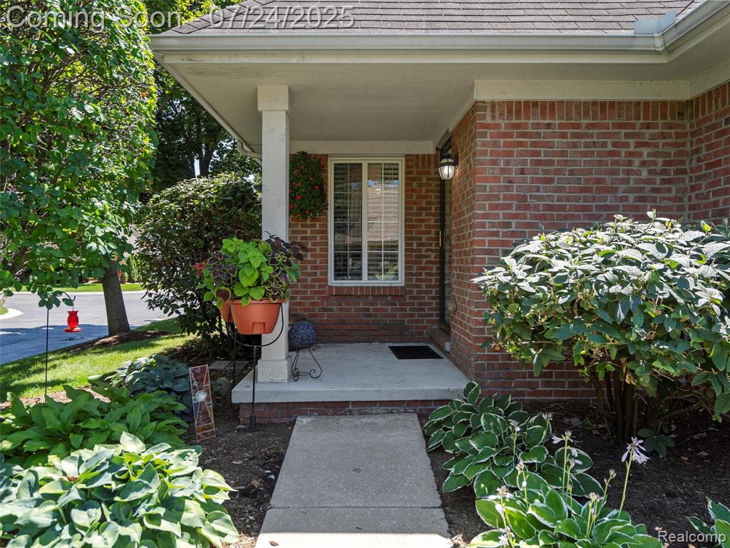 320 James Circle, Royal Oak, MI 48067 — Photo 3