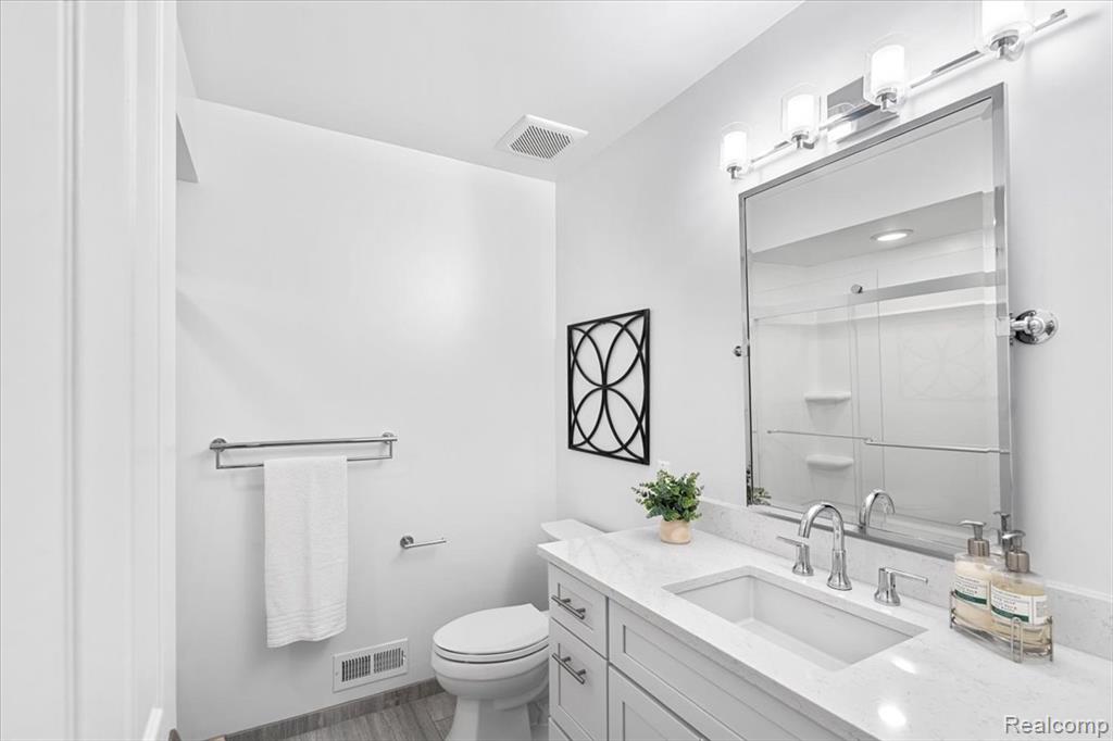 45357 Stonehedge Drive, Plymouth, MI 48170 — Photo 25