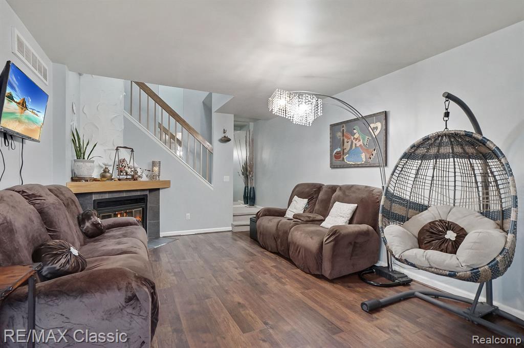 40041 CROSSWINDS, Novi, MI — Photo 12