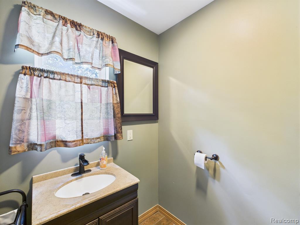 193 MILLER LAKE Road, Columbiaville, MI 48421 — Photo 12