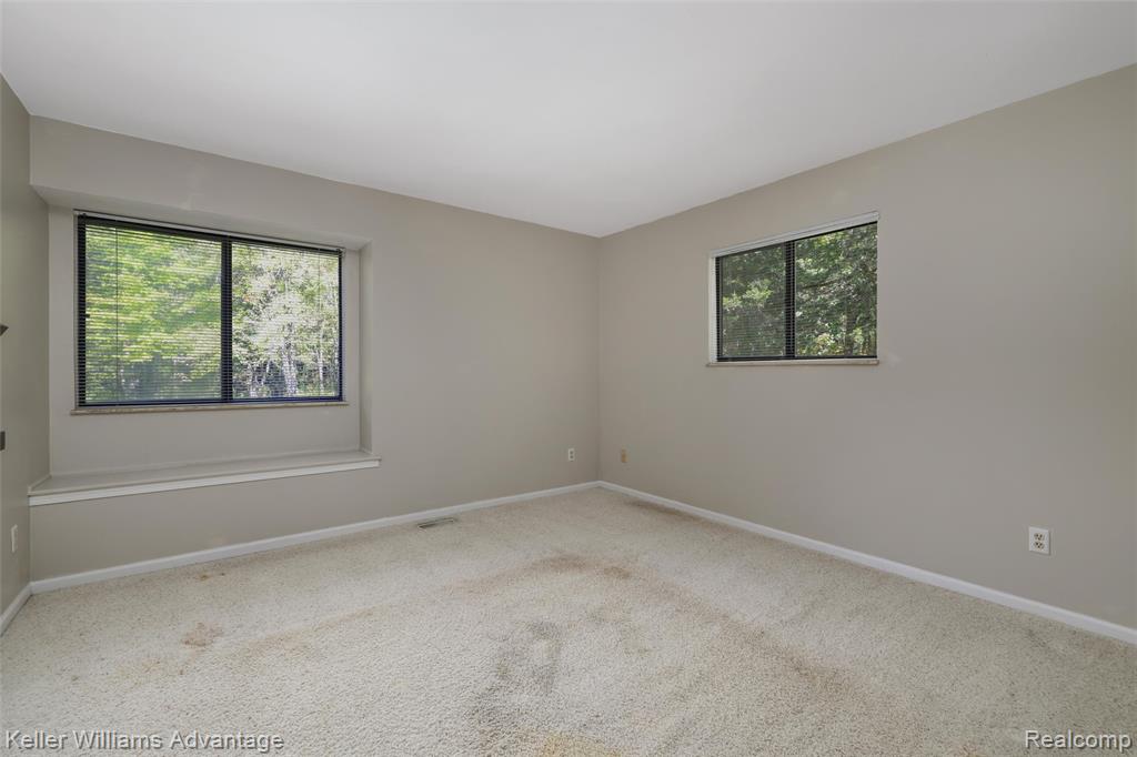 5480 Lyngre Drive, Howell, MI 48843 — Photo 26