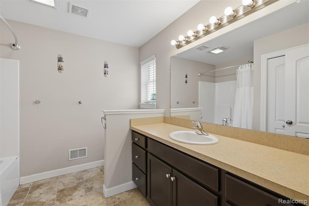 665 Marblewood Lane, Saline, MI 48176 — Photo 24