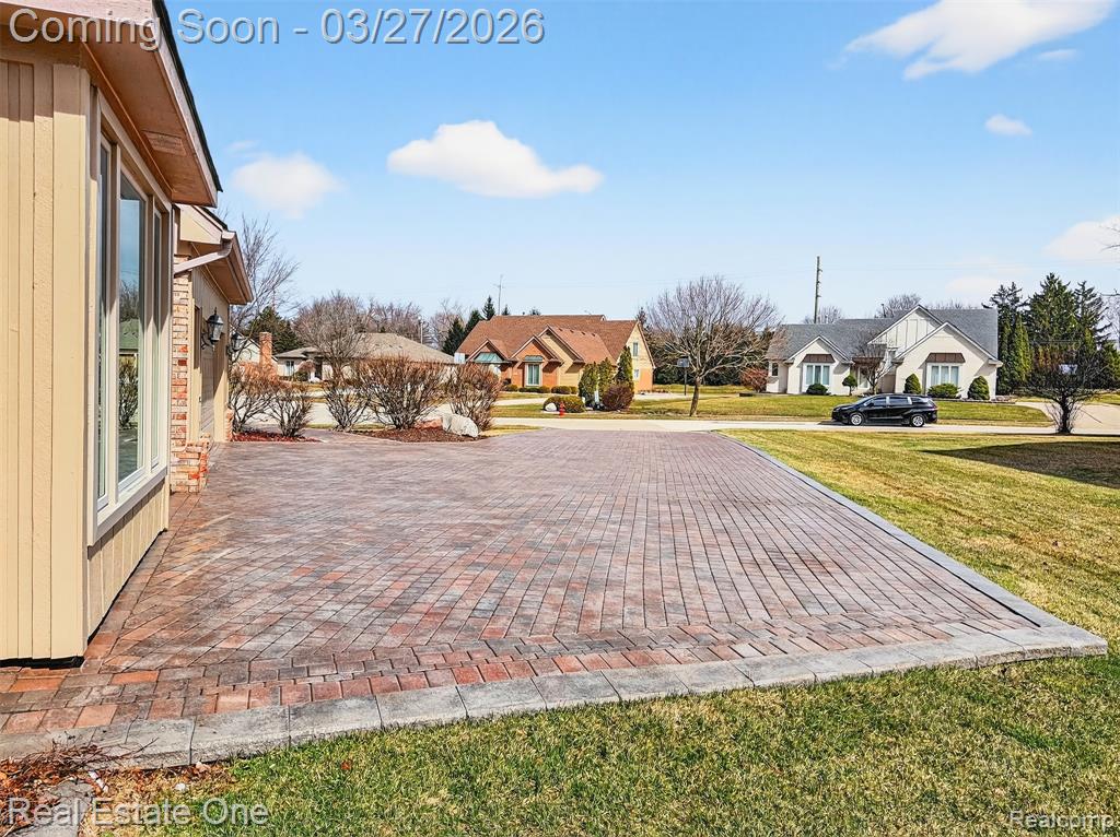 6621 Hill Top Drive, Troy, MI 48098 — Photo 13