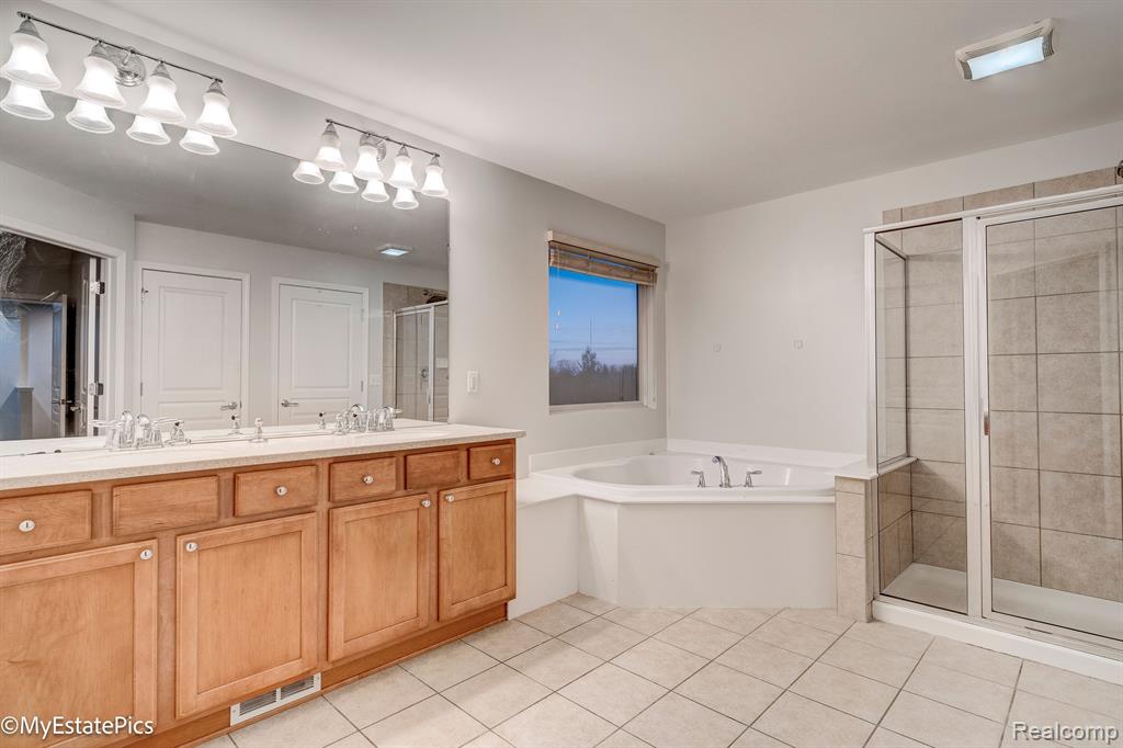 45101 BARTLETT Drive, Novi, MI — Photo 42