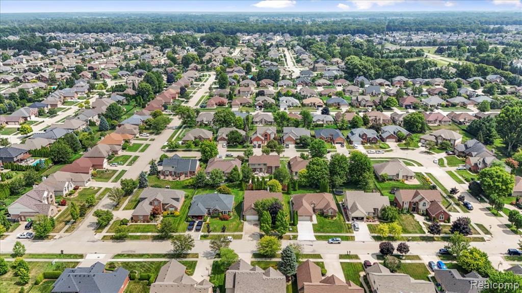 49366 Briar Pointe Dr. Drive, Macomb, MI 48044 — Photo 65