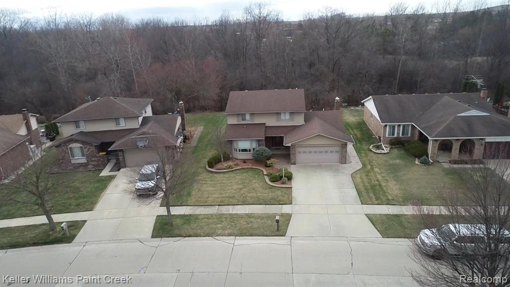 19170 Dawnshire Drive, Brownstown, MI 48193 — Photo 46