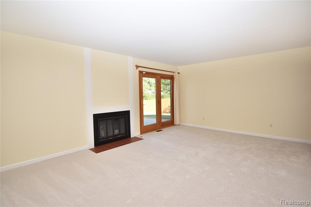 4451 Cypress Drive, Troy, MI 48085 — Photo 17