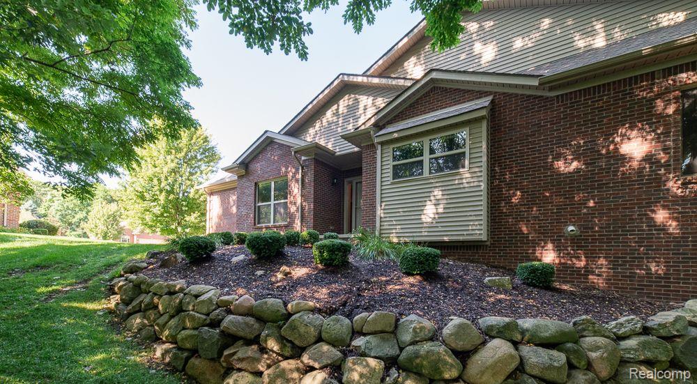 9546 KINGSWAY Circle, Clarkston, MI 48348 — Photo 61