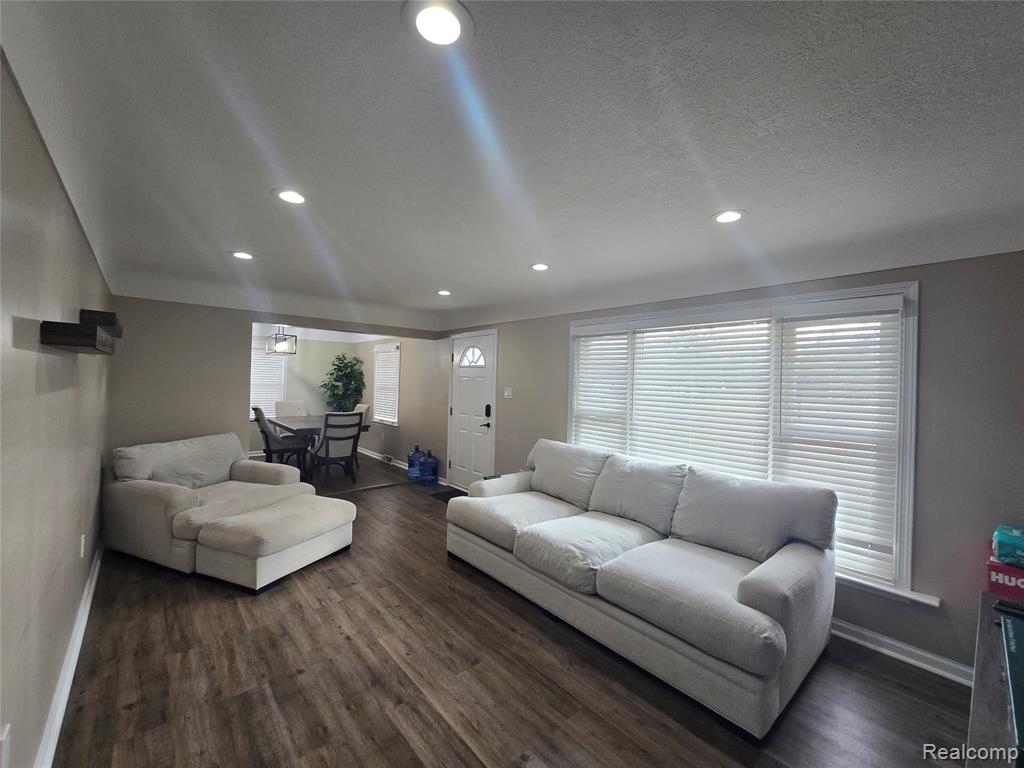 2060 Carleton West Road, Carleton, MI 48117 — Photo 4