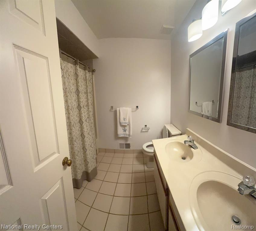 5115 Driftwood Drive, Commerce Twp, MI 48382 — Photo 28